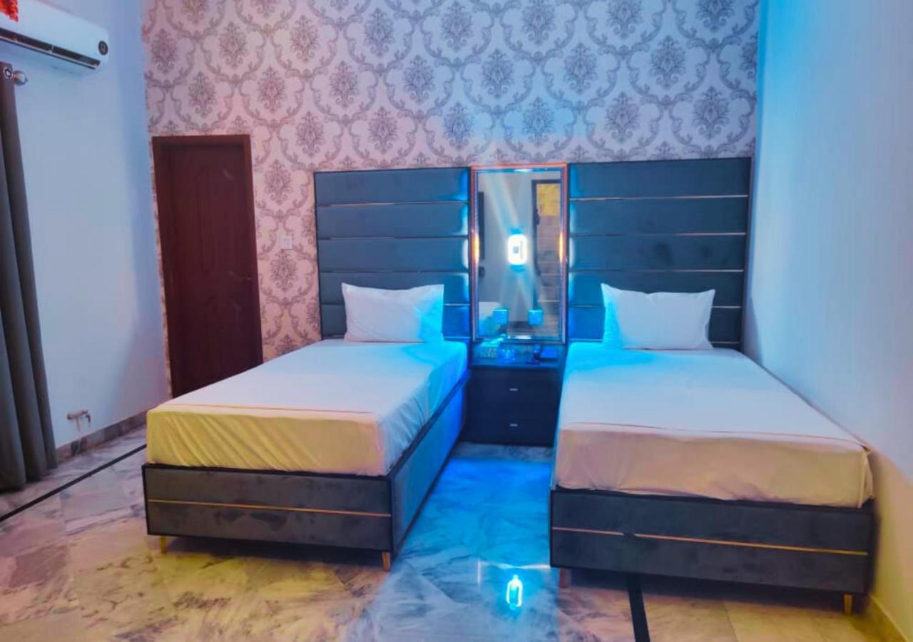 Red Fort Hotel Gulberg Lahore Exterior photo